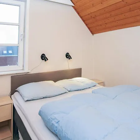 Apartment 4 Person In R M *